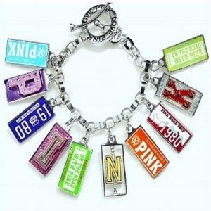 New 2005 Vintage Victorias Secret PINK Road Trip License Plates Charm Bracelet💝